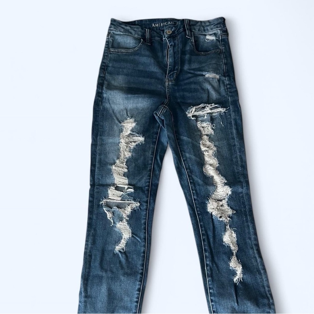 American Eagle Distressed Blue Jeans